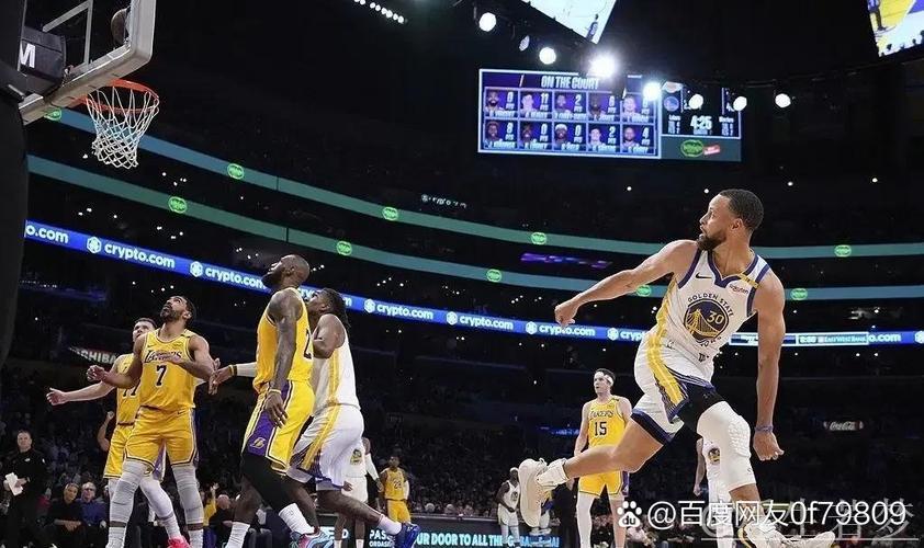 湖人对勇士4月4日常规赛精彩回顾 湖人对勇士4月4日常规赛精彩回顾